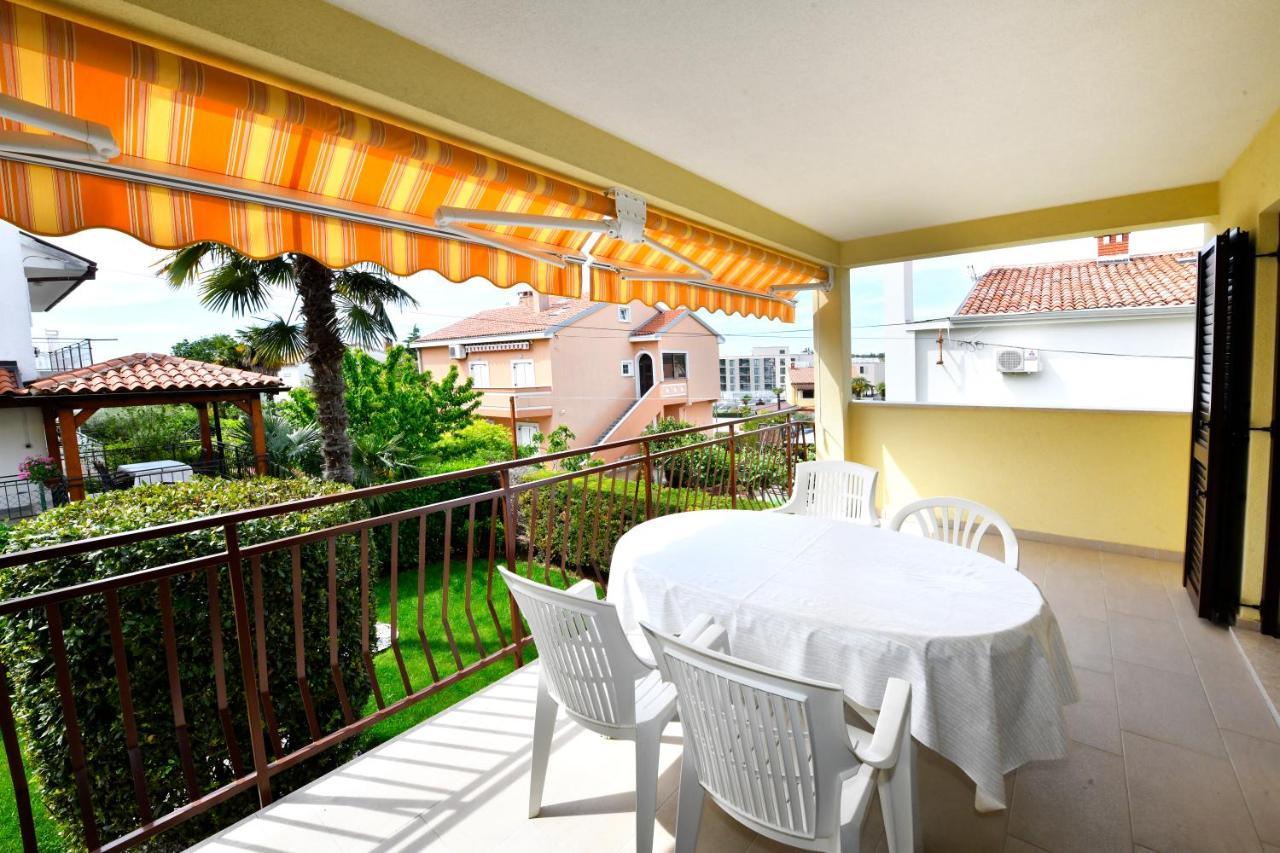 פורץ Apartments Jasmina מראה חיצוני תמונה