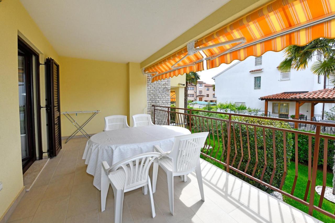 פורץ Apartments Jasmina מראה חיצוני תמונה