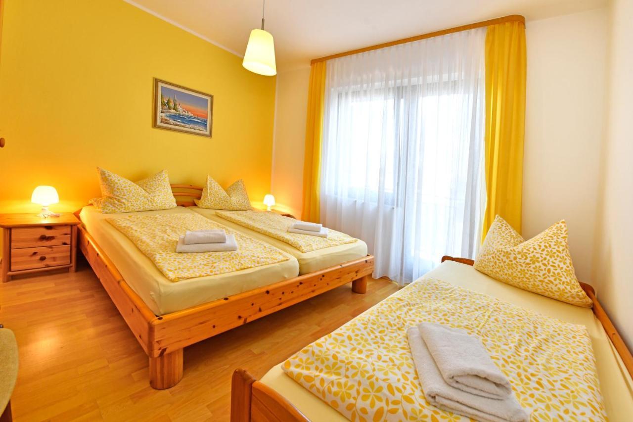 פורץ Apartments Jasmina מראה חיצוני תמונה