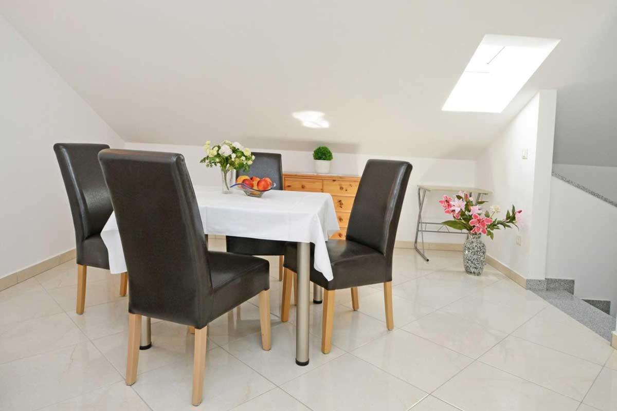 פורץ Apartments Jasmina חדר תמונה