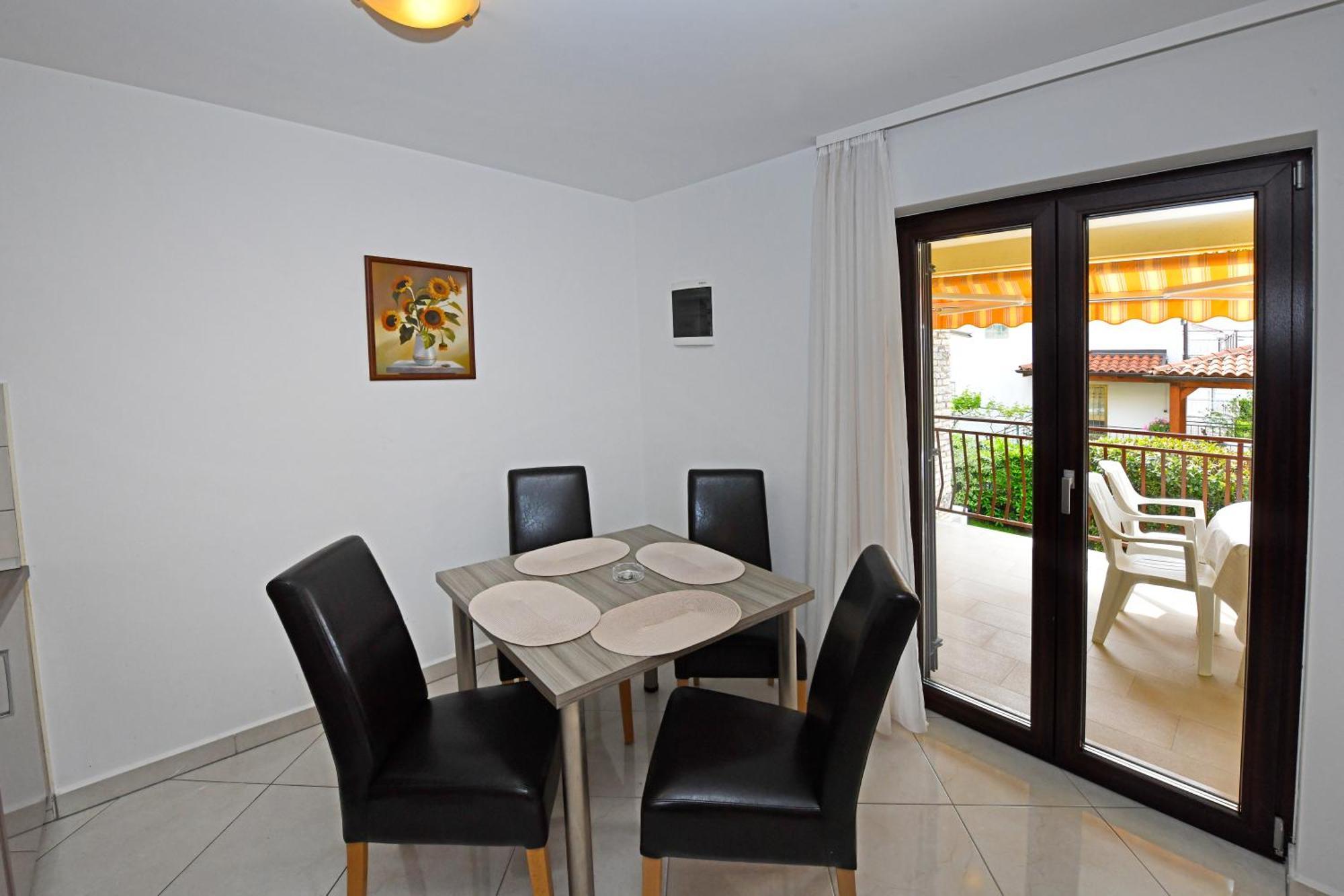 פורץ Apartments Jasmina מראה חיצוני תמונה