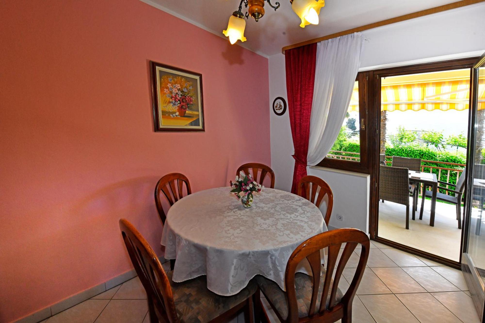פורץ Apartments Jasmina מראה חיצוני תמונה