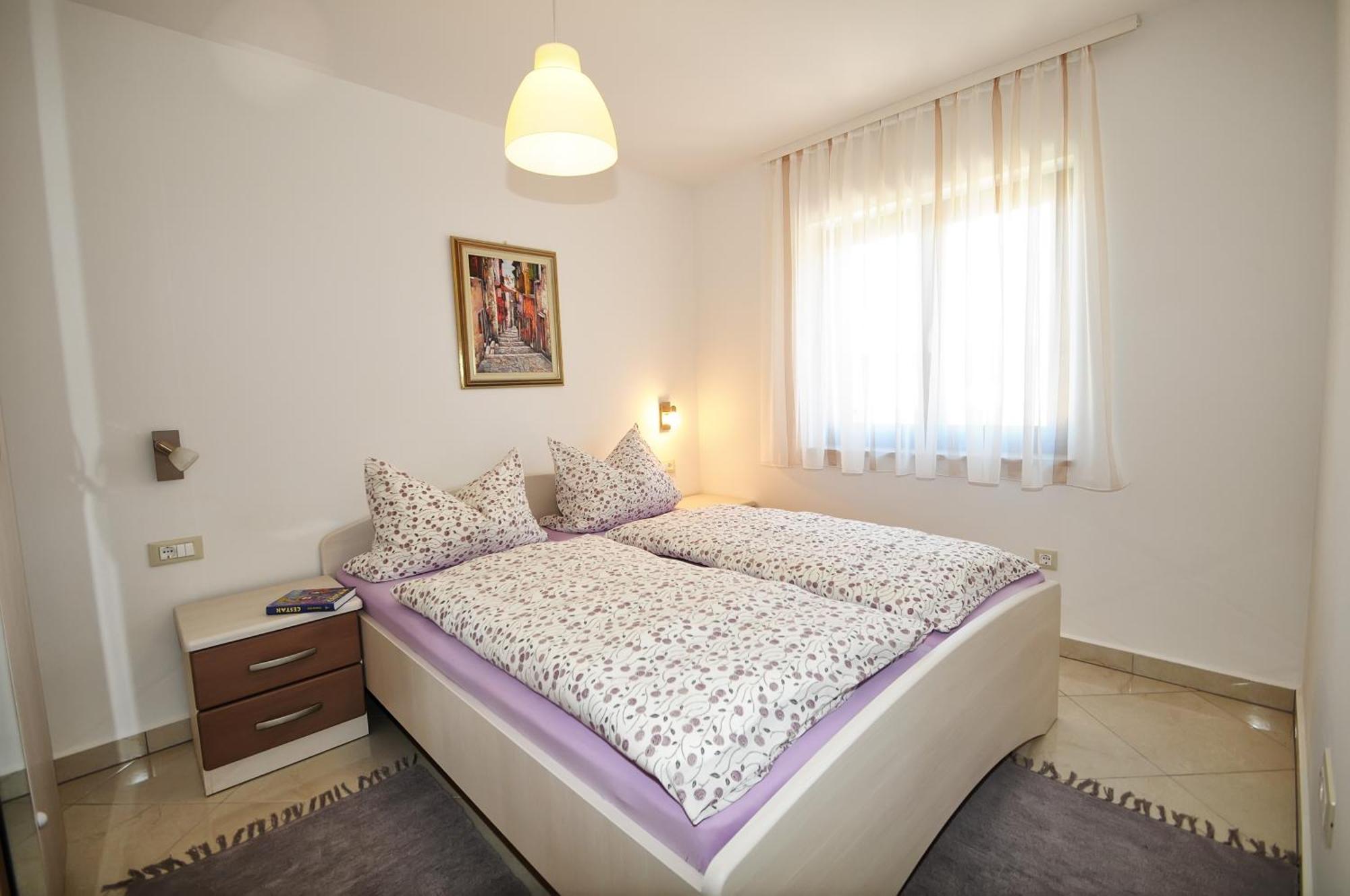 פורץ Apartments Jasmina מראה חיצוני תמונה