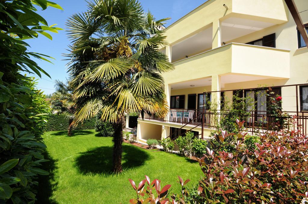 פורץ Apartments Jasmina מראה חיצוני תמונה